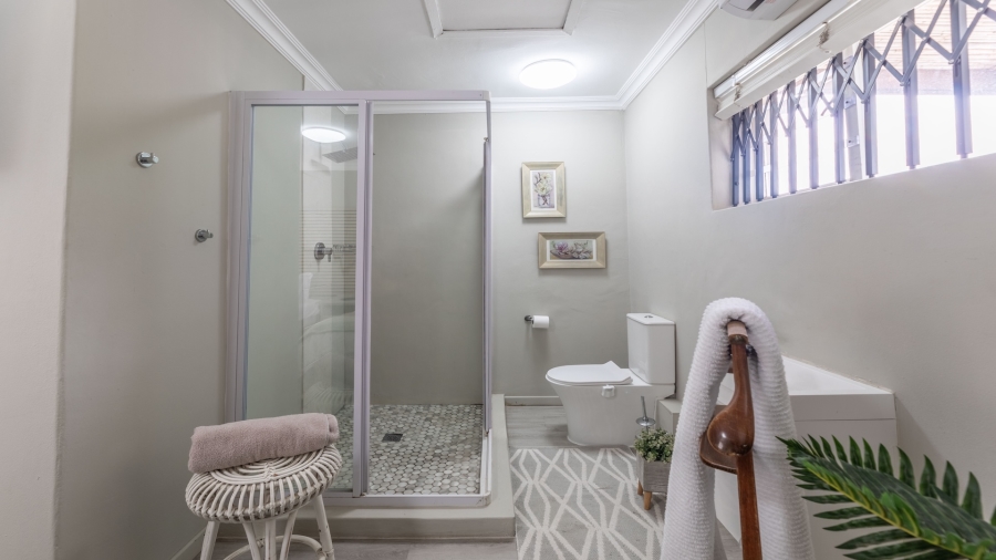 5 Bedroom Property for Sale in Flamingo Vlei Western Cape